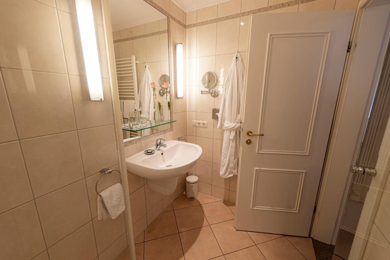 Standard Double Room 6,998905581:JPEG
